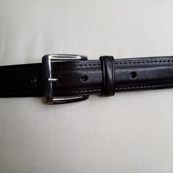 Cabela's Full Grain Cowhide Men's Brown Belt size 48 - Picture 2 of 12